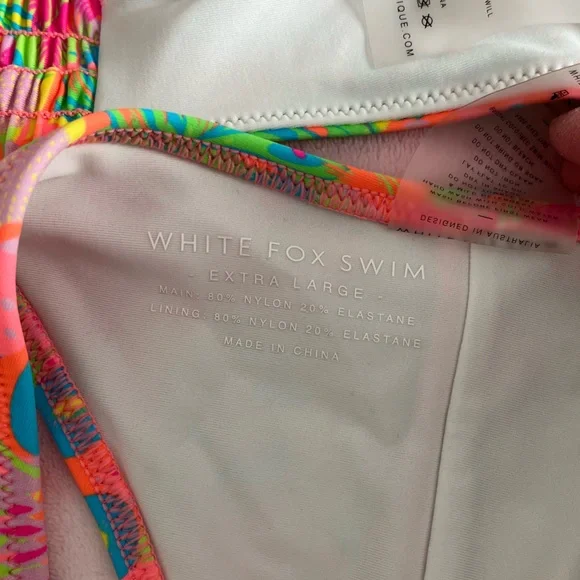 White Fox Boutique Tropicana Print Bikini and Sarong, L/XL 🍍🌺🍹 - Picture 9 of 10
